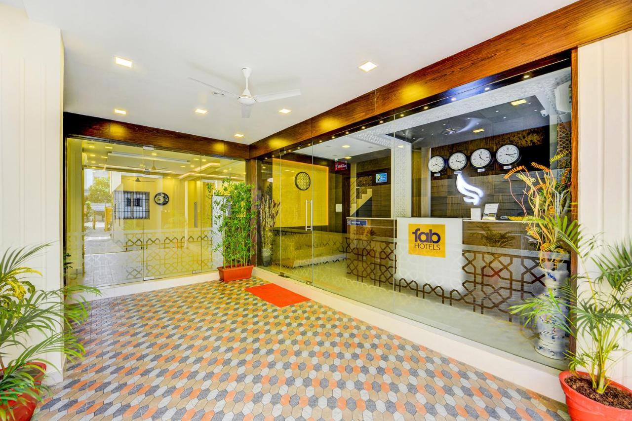 Fabhotel Sky Bay - Nr Vadapalani Murugan Temple, Vadapalani Chennai Exteriör bild