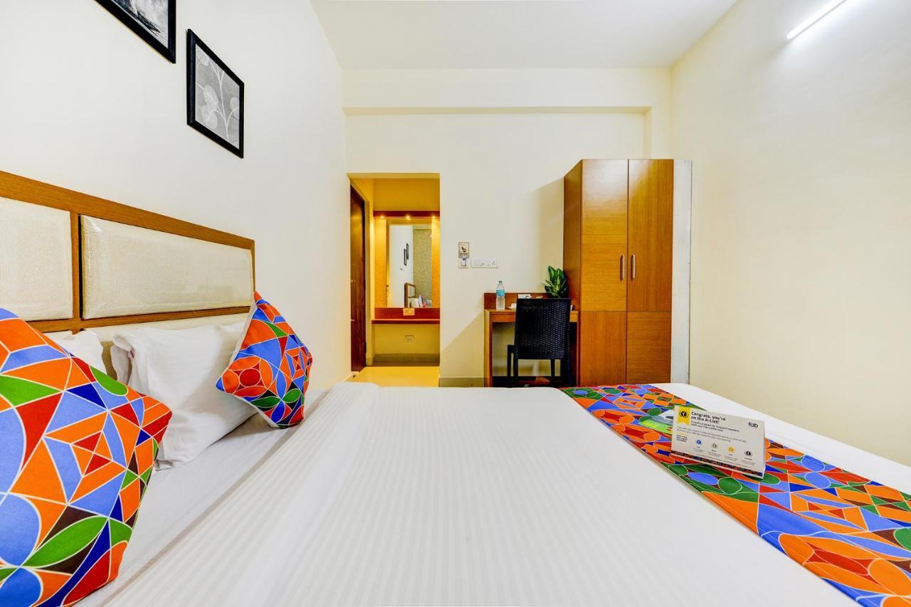 Fabhotel Sky Bay - Nr Vadapalani Murugan Temple, Vadapalani Chennai Exteriör bild